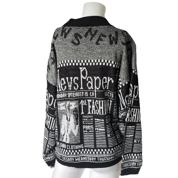 Vintage Newspaper Print Pullover Sweater Crew Neck Metallic Lurex Black White - Picture 2 of 8